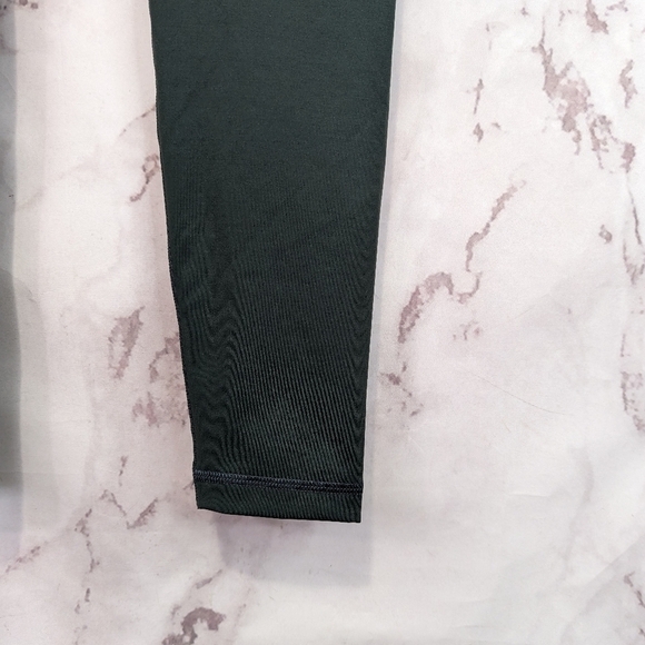 Everlane Leggings Size Small The Perform Legging Pine Green Regular 28 ReNew - Picture 7 of 12